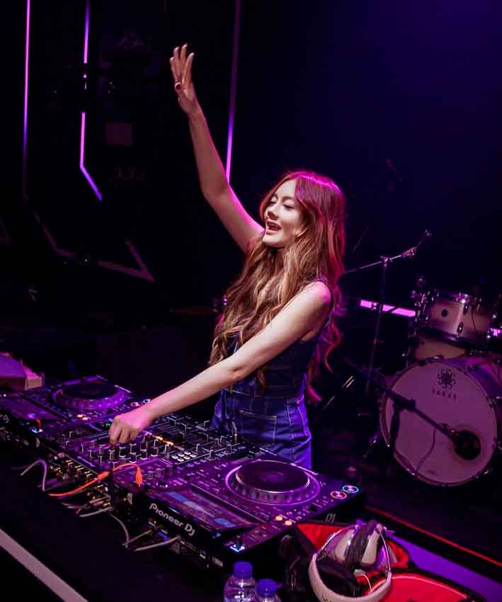 DJ 70008430